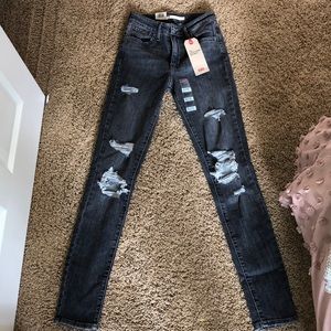Women’s High rise skinny Levi jeans